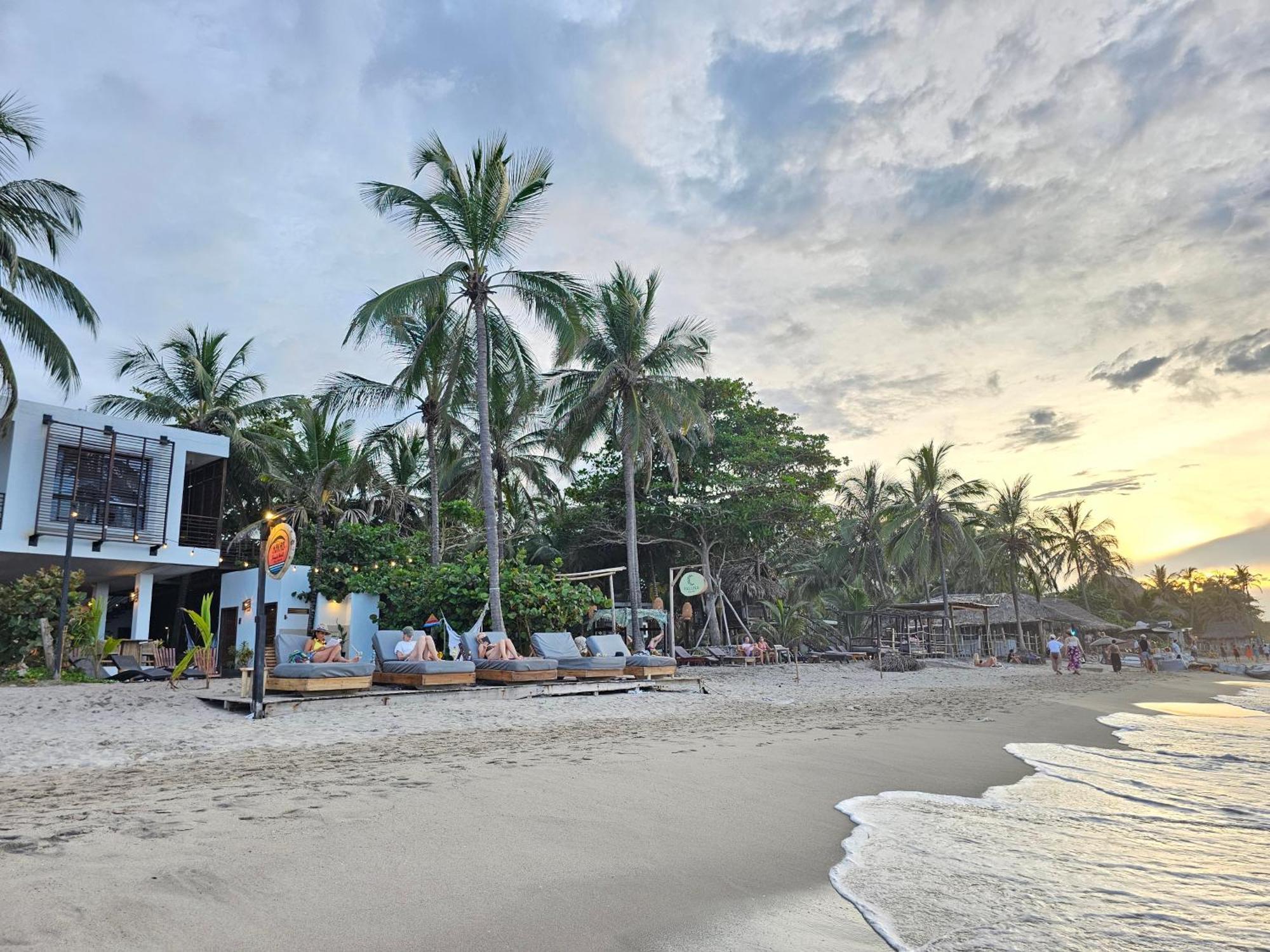 Makao Beach Hotel Паломино Экстерьер фото